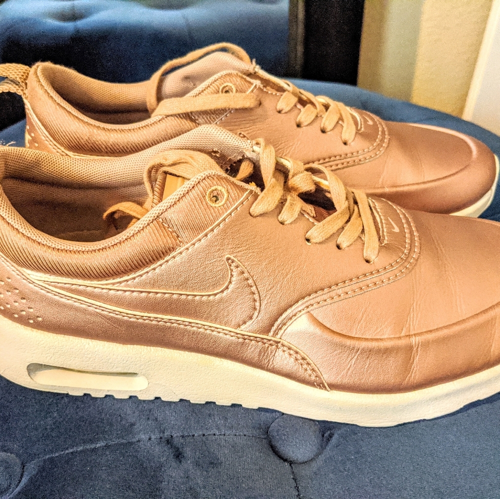 EUC - Rose Gold Nike Air Max